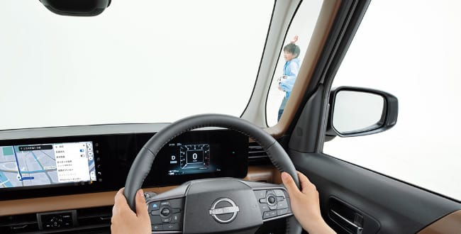 フロントの柱が細いから視界が広くて安心！ 