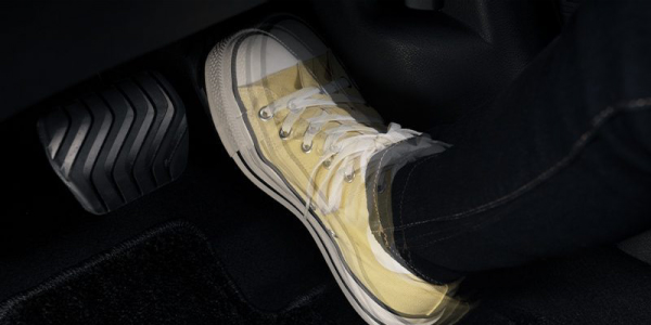 ペダルの踏み変えによる疲労を軽減