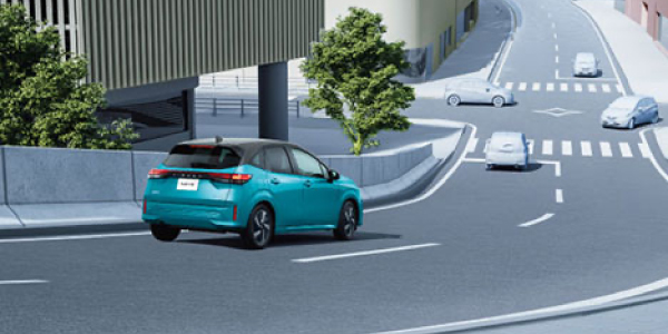 ブレーキランプ点灯でより安全に