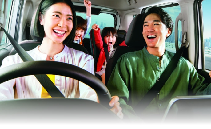 車内で盛り上がる様子